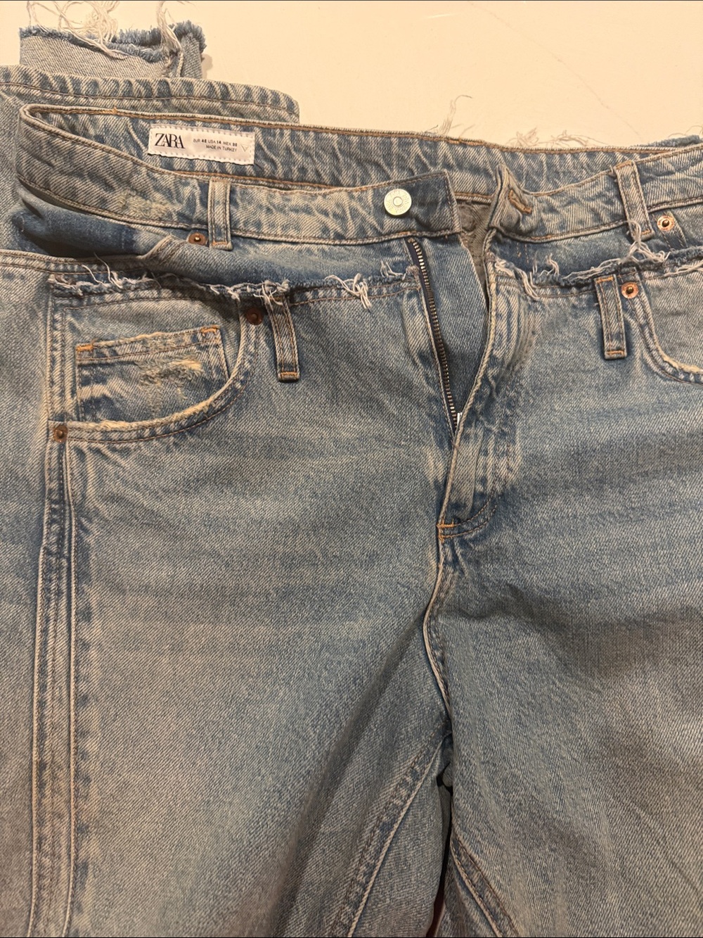 ZARA Light Blue Frayed Waist Straight-Leg Jeans
